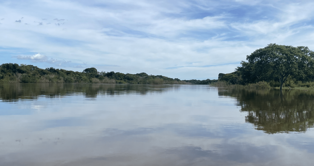 Rio Javaés, aldeia Txuiri  – Ilha do Bananal – TO.